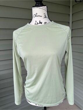 Baleaf Pale Green Long Sleeve Performance Tee size Small breathable soft